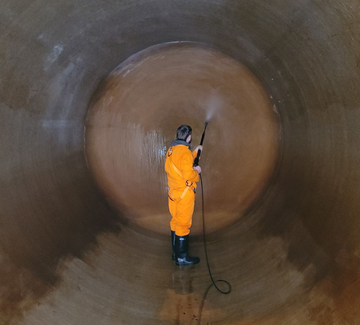 Commercial cold water storage tank cleaning by JN Environmental engineers